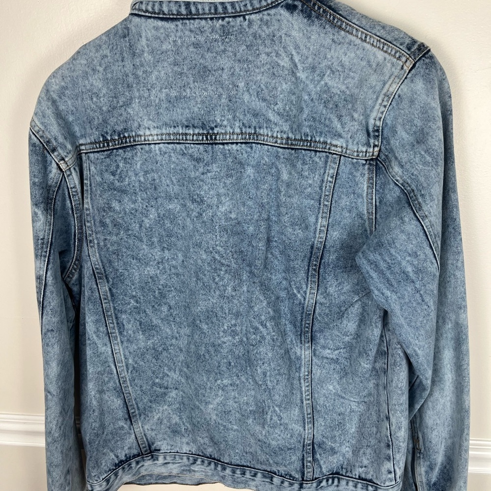 Denim Jacket with Button Closure - Picture 4 of 4